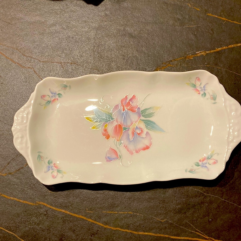Ansley China “ little sweetheart” rectangular dish